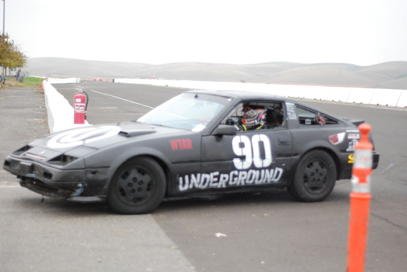 Illustration for article titled 24 Hours Of LeMons Arse Freeze-A-Palooza Über Gallery: Awesome Datsuns, Driven Nissans